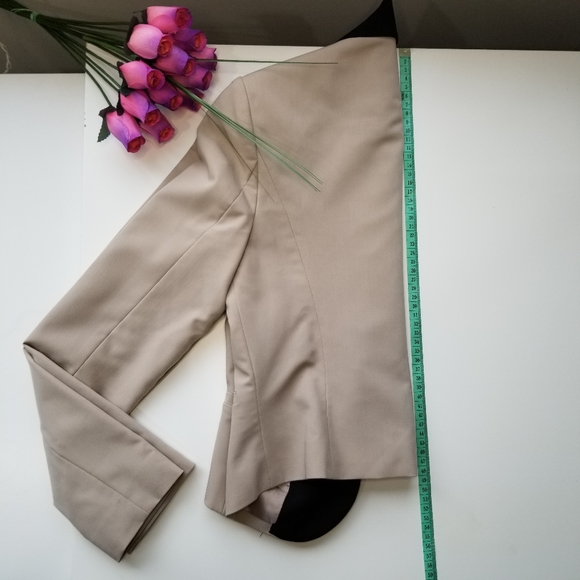 Forever21 blazer cream/tan color Small - Picture 4 of 5